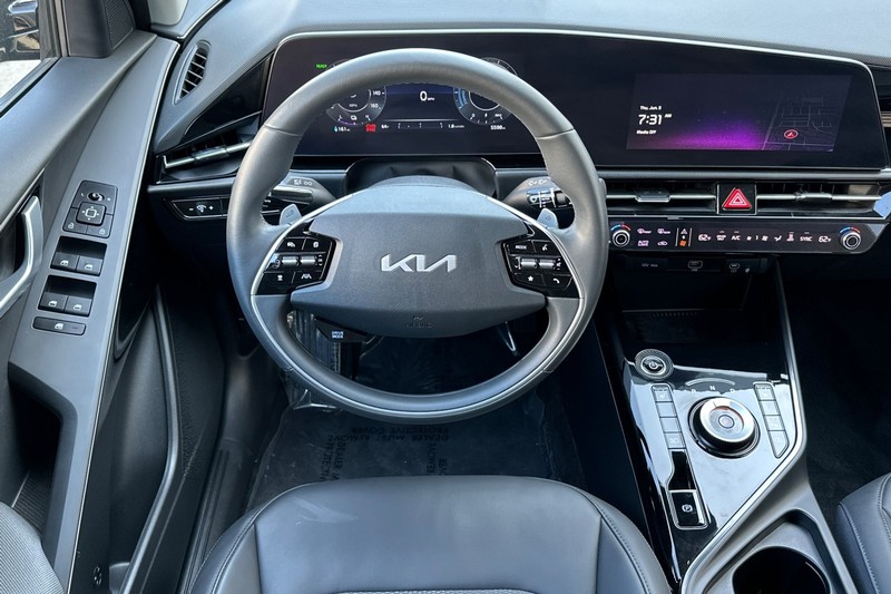 Kia Niro EV Vehicle Full-screen Gallery Image 16