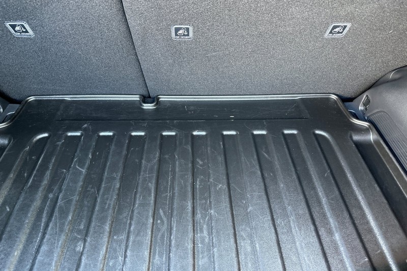 Kia Niro EV Vehicle Full-screen Gallery Image 17