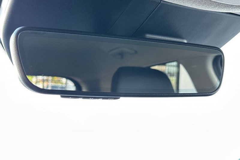 Kia Niro EV Vehicle Full-screen Gallery Image 25
