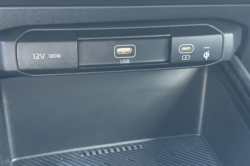Kia Niro EV Vehicle Full-screen Gallery Image 31