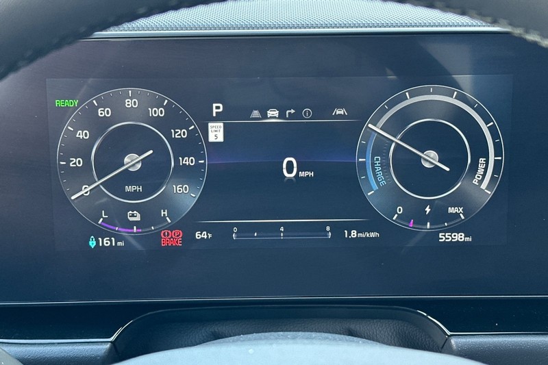 Kia Niro EV Vehicle Full-screen Gallery Image 40