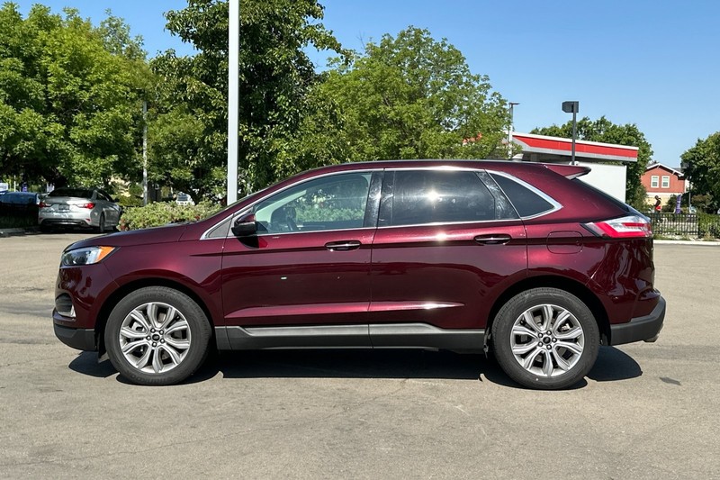 Ford Edge Vehicle Full-screen Gallery Image 07