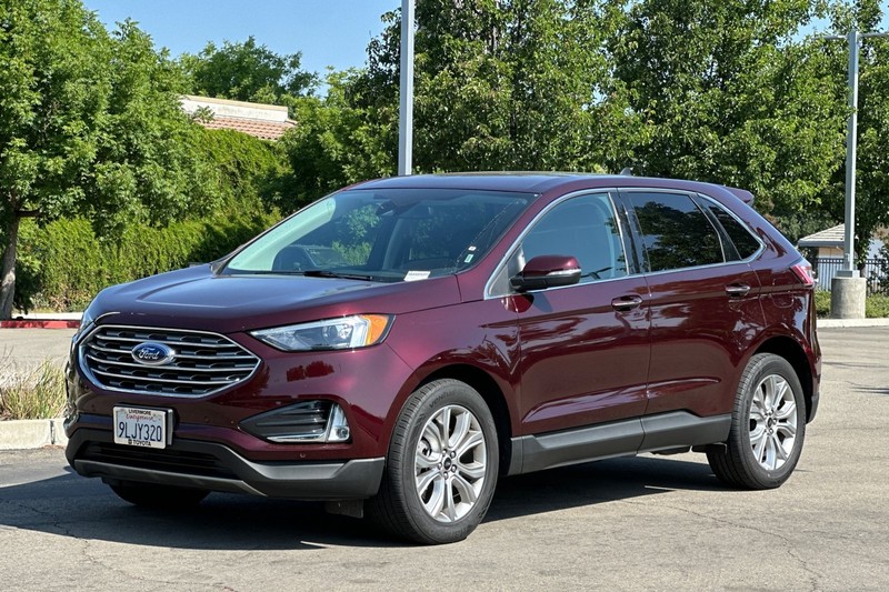 Ford Edge Vehicle Full-screen Gallery Image 08