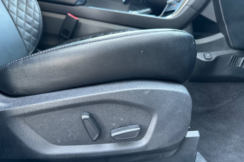 Ford Edge Vehicle Full-screen Gallery Image 23