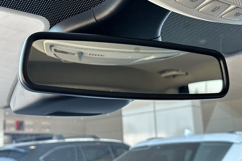 Ford Edge Vehicle Full-screen Gallery Image 25