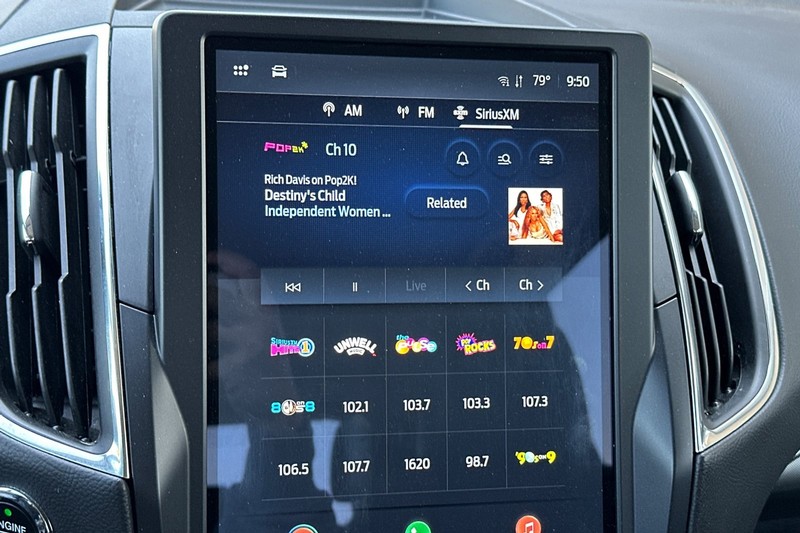 Ford Edge Vehicle Full-screen Gallery Image 26