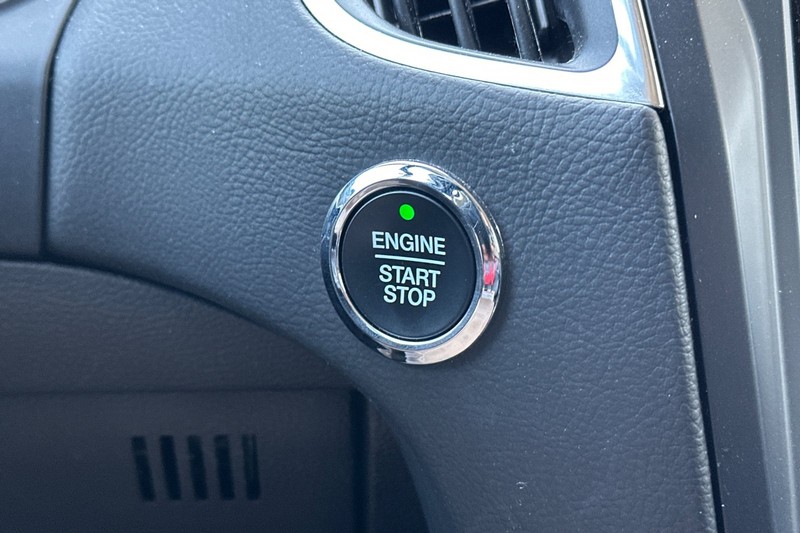 Ford Edge Vehicle Full-screen Gallery Image 32