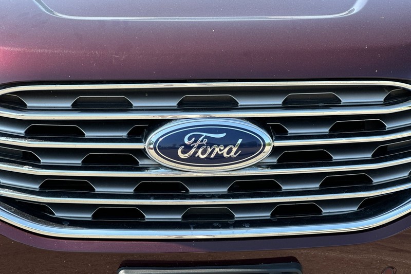 Ford Edge Vehicle Full-screen Gallery Image 44