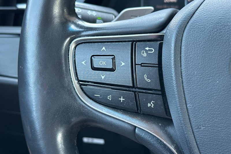 Lexus ES Vehicle Full-screen Gallery Image 33