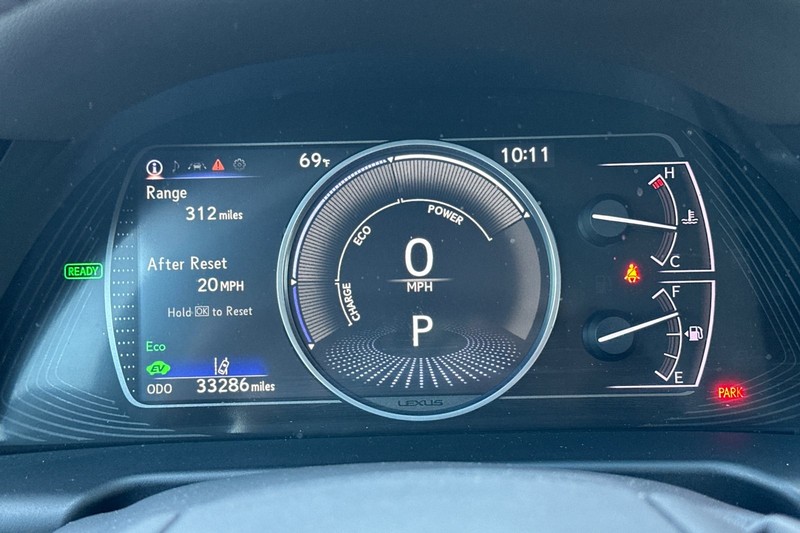 Lexus ES Vehicle Full-screen Gallery Image 37