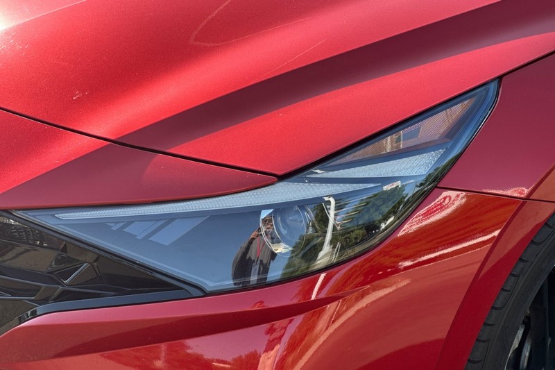 Hyundai Elantra Vehicle Full-screen Gallery Image 49