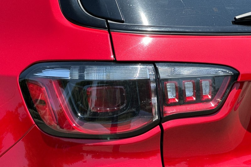 Jeep Compass Vehicle Full-screen Gallery Image 45