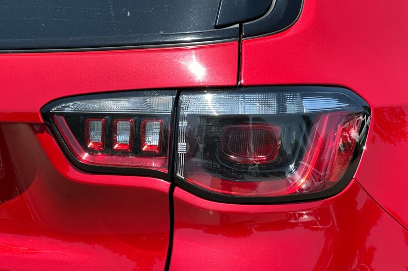 Jeep Compass Vehicle Full-screen Gallery Image 47