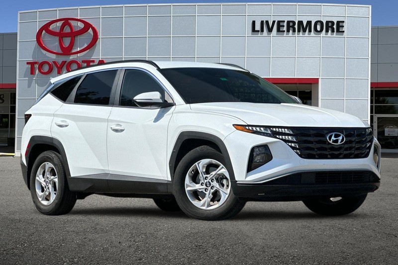 Hyundai Tucson Vehicle Full-screen Gallery Image 02