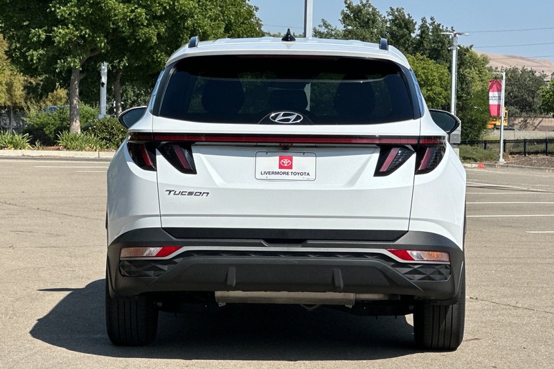 Hyundai Tucson Vehicle Full-screen Gallery Image 05