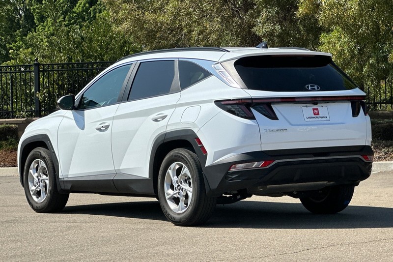 Hyundai Tucson Vehicle Full-screen Gallery Image 06