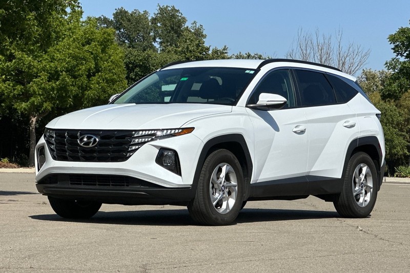Hyundai Tucson Vehicle Full-screen Gallery Image 08