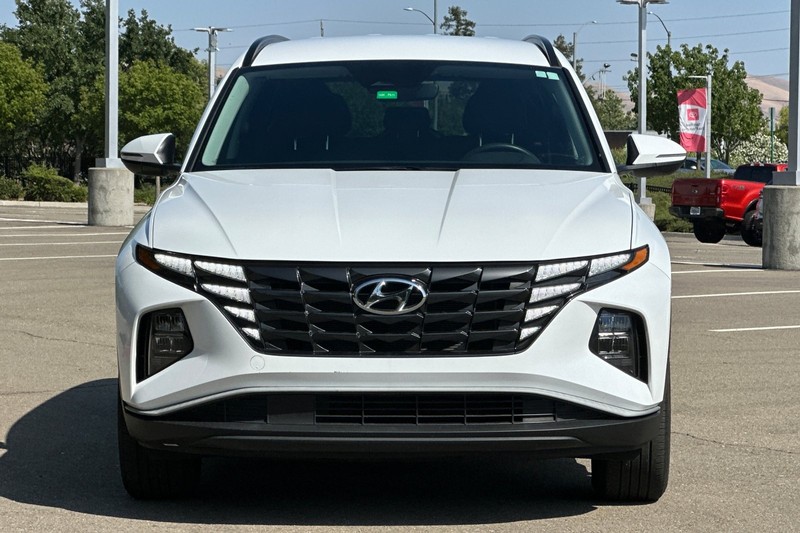 Hyundai Tucson Vehicle Full-screen Gallery Image 09