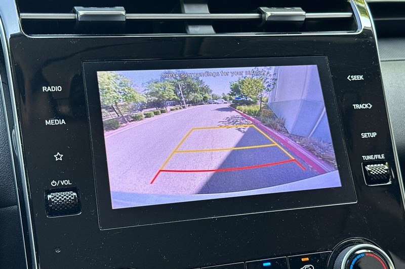 Hyundai Tucson Vehicle Full-screen Gallery Image 27