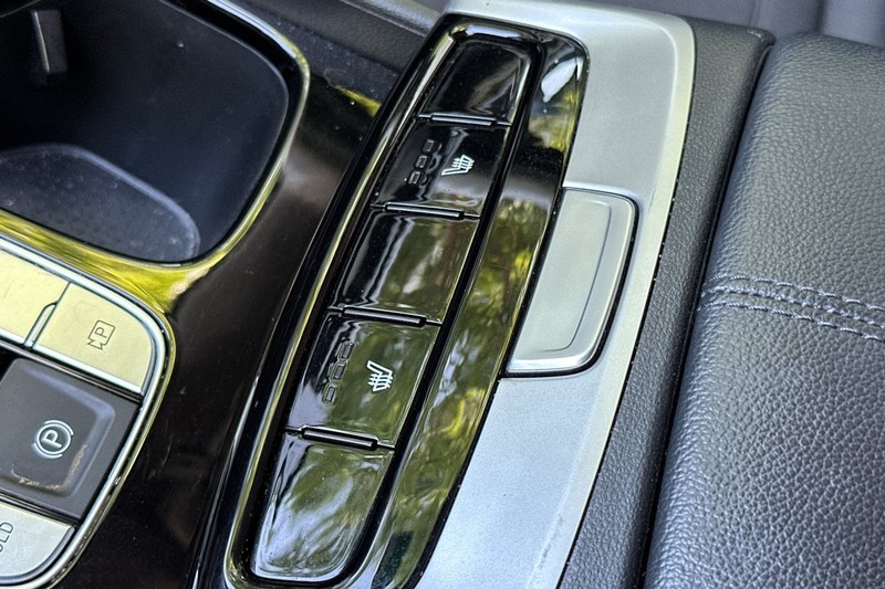 Hyundai Tucson Vehicle Full-screen Gallery Image 30