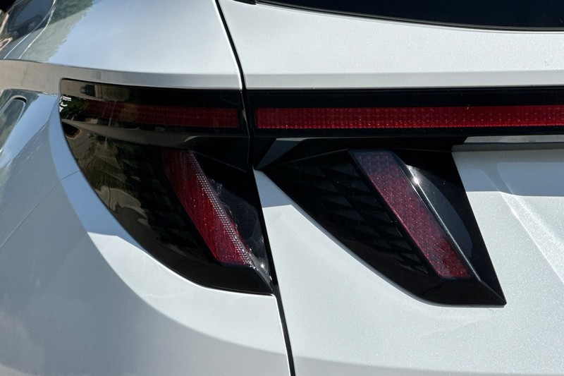 Hyundai Tucson Vehicle Full-screen Gallery Image 47