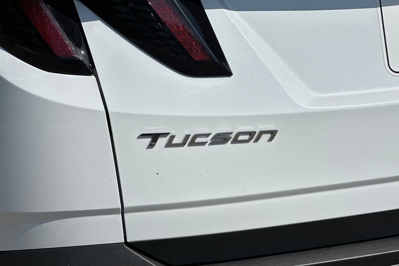 Hyundai Tucson Vehicle Full-screen Gallery Image 50