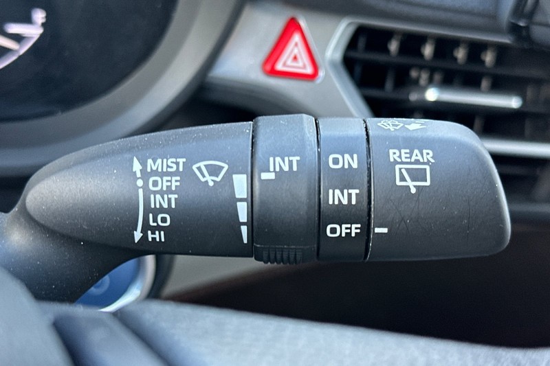 Toyota Sienna Vehicle Full-screen Gallery Image 39