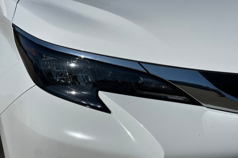 Toyota Sienna Vehicle Full-screen Gallery Image 46
