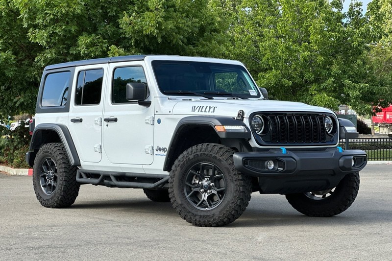 Jeep Wrangler 4xe Vehicle Full-screen Gallery Image 02