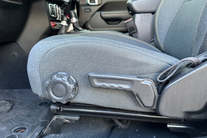 Jeep Wrangler 4xe Vehicle Full-screen Gallery Image 12