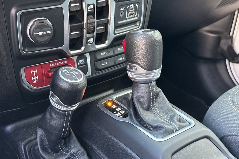 Jeep Wrangler 4xe Vehicle Full-screen Gallery Image 29