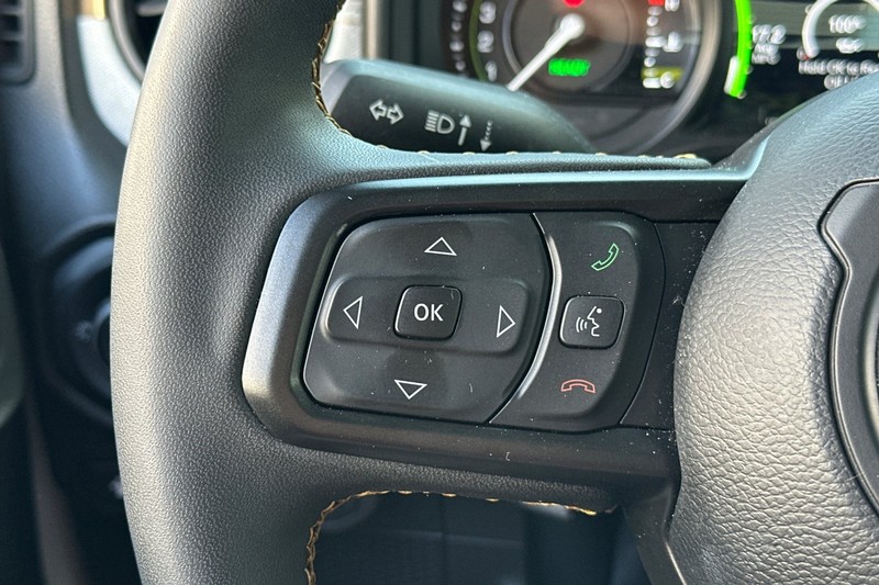 Jeep Wrangler 4xe Vehicle Full-screen Gallery Image 32