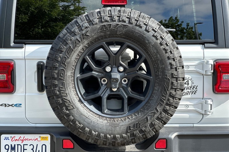 Jeep Wrangler 4xe Vehicle Full-screen Gallery Image 40