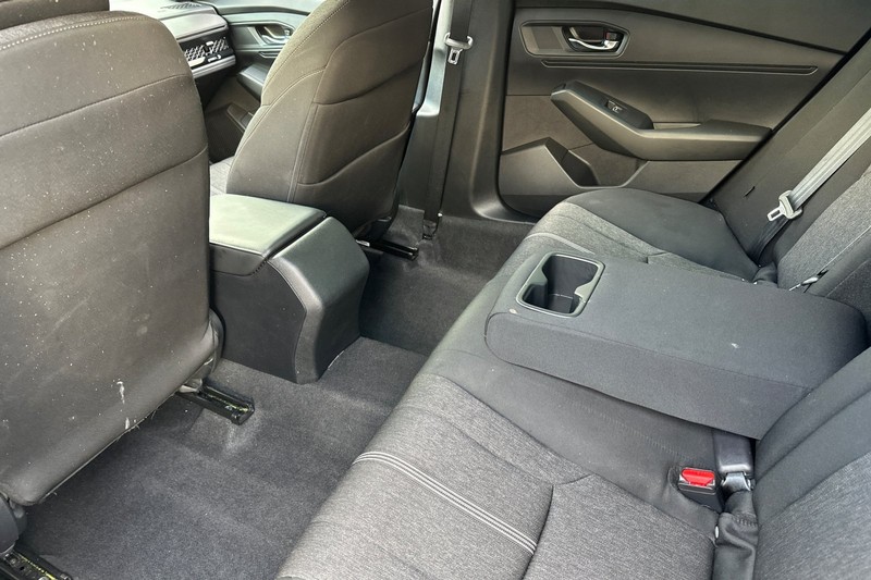 Honda Accord Hybrid Vehicle Full-screen Gallery Image 14