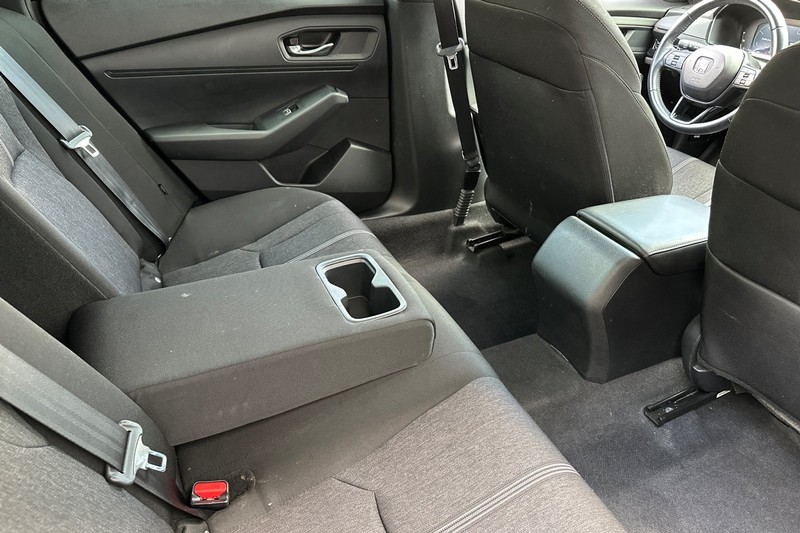 Honda Accord Hybrid Vehicle Full-screen Gallery Image 17
