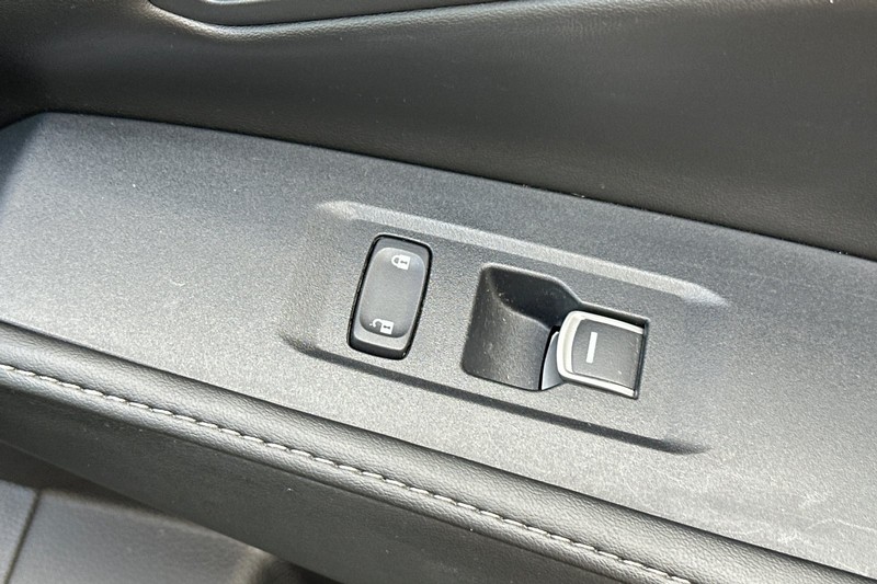 Honda Accord Hybrid Vehicle Full-screen Gallery Image 21