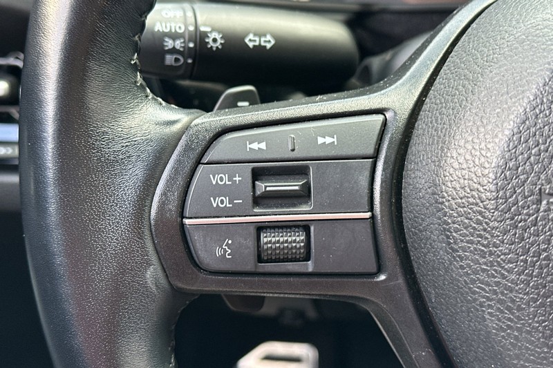 Honda Accord Hybrid Vehicle Full-screen Gallery Image 33