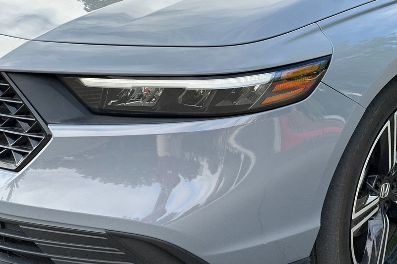 Honda Accord Hybrid Vehicle Full-screen Gallery Image 48