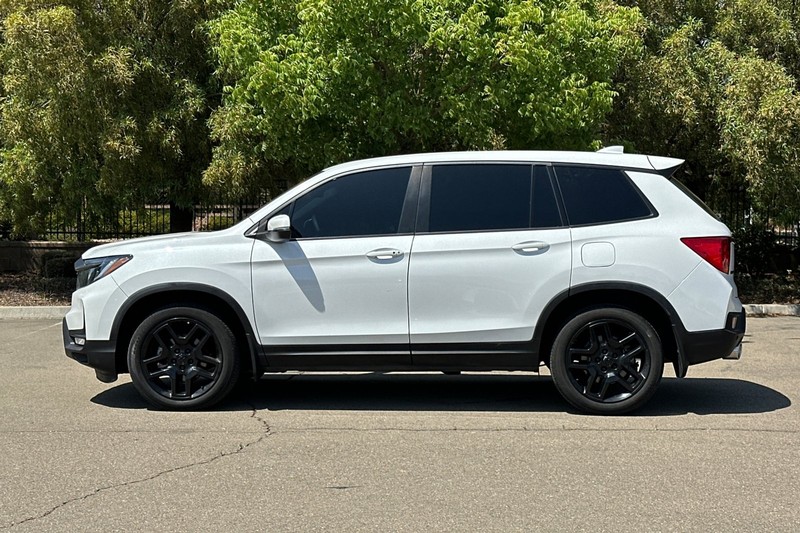 Honda Passport Vehicle Full-screen Gallery Image 07