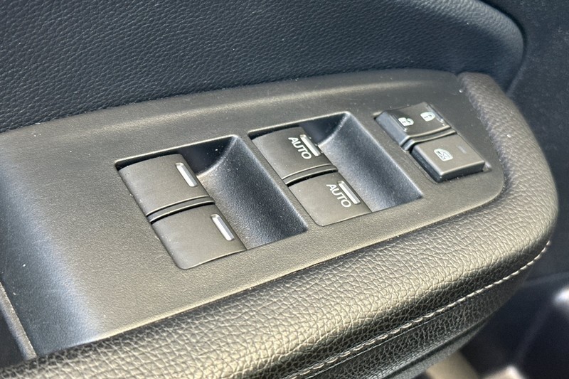 Honda Passport Vehicle Full-screen Gallery Image 12