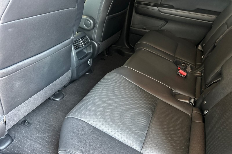 Honda Passport Vehicle Full-screen Gallery Image 14