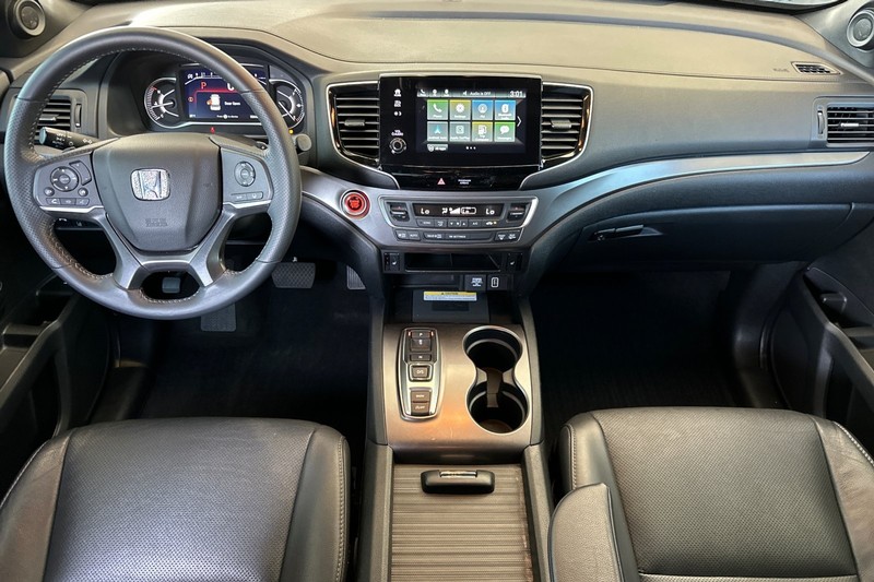 Honda Passport Vehicle Full-screen Gallery Image 15