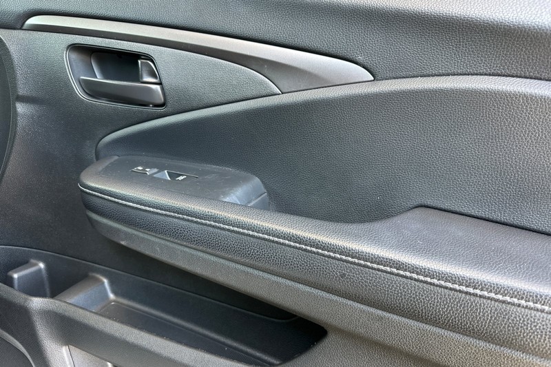 Honda Passport Vehicle Full-screen Gallery Image 20