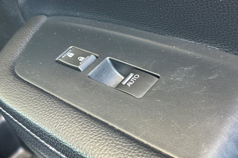 Honda Passport Vehicle Full-screen Gallery Image 21
