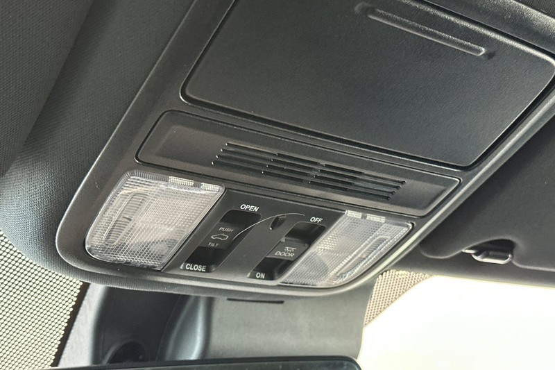 Honda Passport Vehicle Full-screen Gallery Image 23