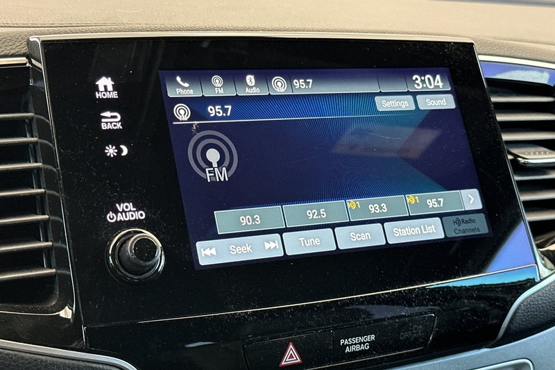 Honda Passport Vehicle Full-screen Gallery Image 25