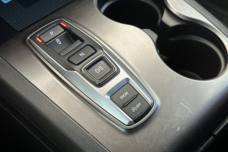 Honda Passport Vehicle Full-screen Gallery Image 32