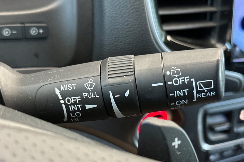 Honda Passport Vehicle Full-screen Gallery Image 38