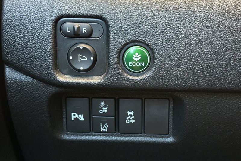 Honda Passport Vehicle Full-screen Gallery Image 41