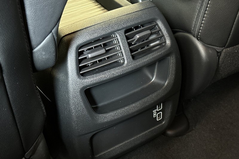 Honda Passport Vehicle Full-screen Gallery Image 42